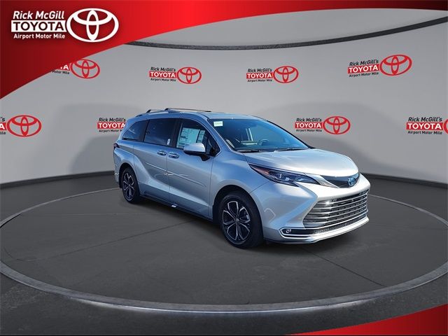 2025 Toyota Sienna Platinum