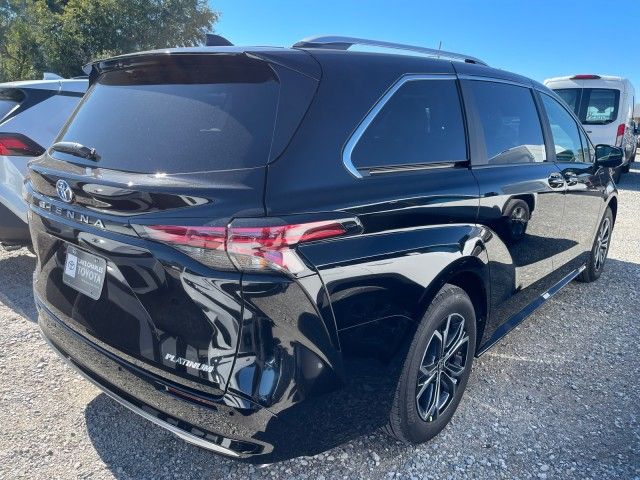 2025 Toyota Sienna Platinum