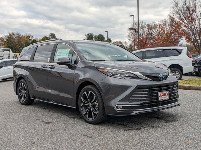 2025 Toyota Sienna Platinum