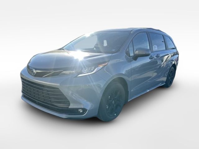 2025 Toyota Sienna Woodland Edition