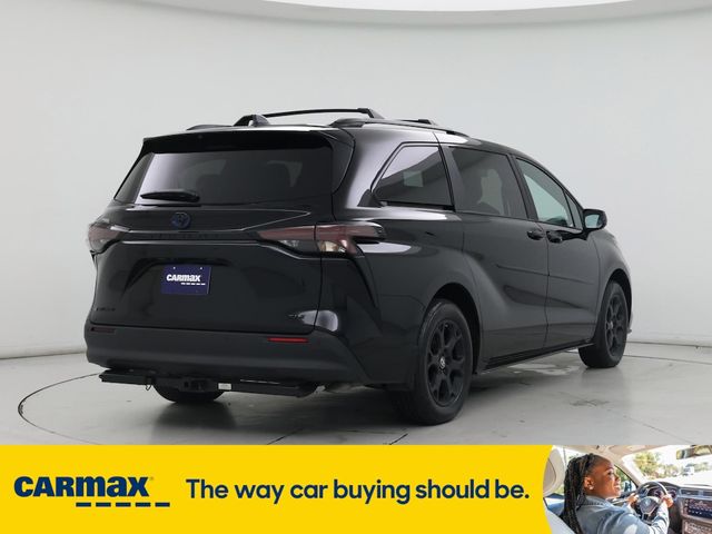 2025 Toyota Sienna Woodland Edition