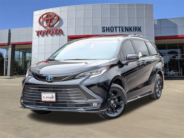 2025 Toyota Sienna XSE