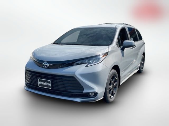 2025 Toyota Sienna Woodland Edition