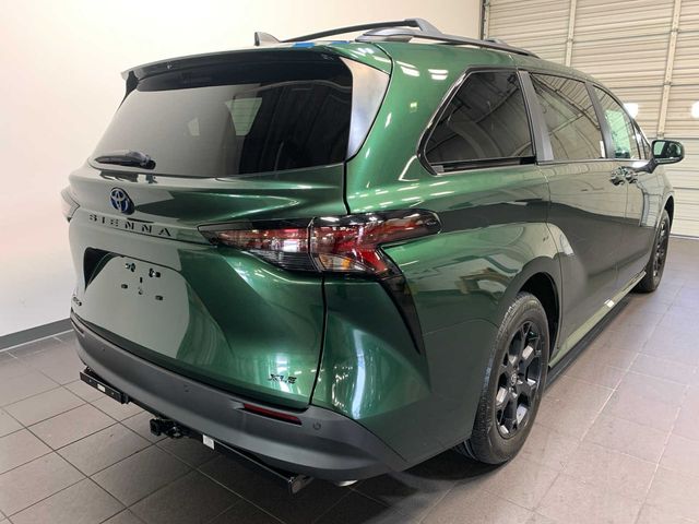 2025 Toyota Sienna Woodland Edition