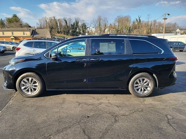 2025 Toyota Sienna XSE