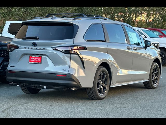 2025 Toyota Sienna Woodland Edition