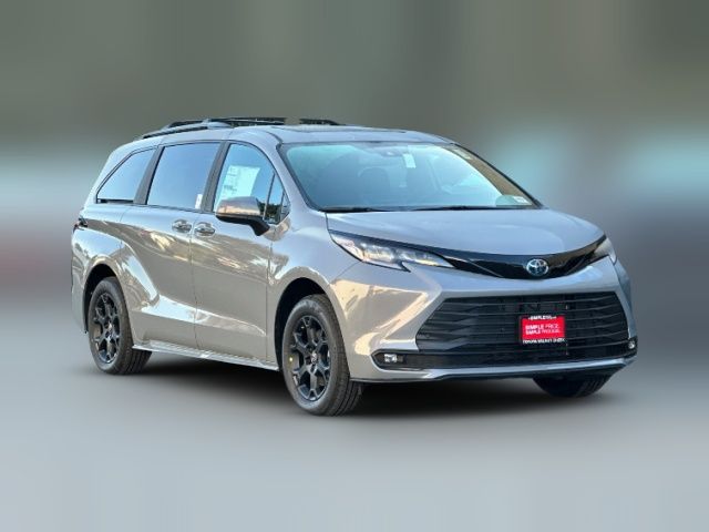 2025 Toyota Sienna Woodland Edition