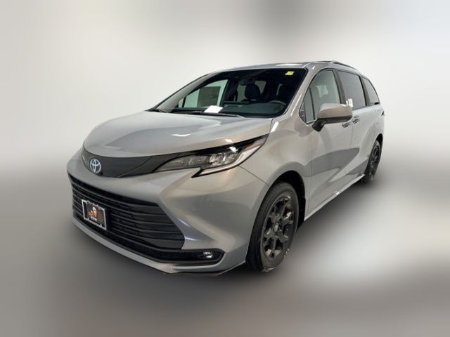 2025 Toyota Sienna Woodland Edition