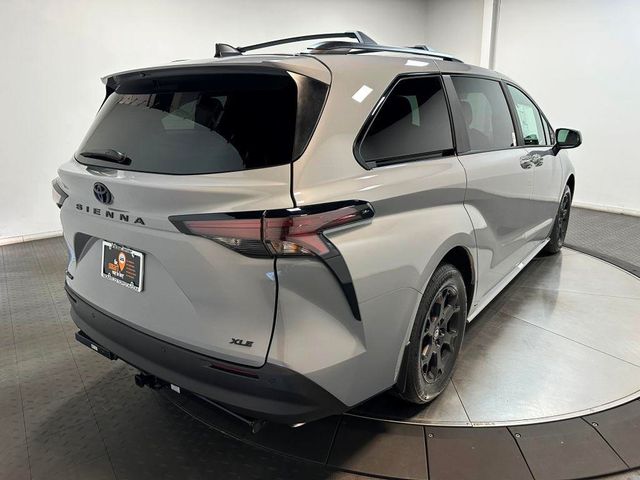 2025 Toyota Sienna Woodland Edition