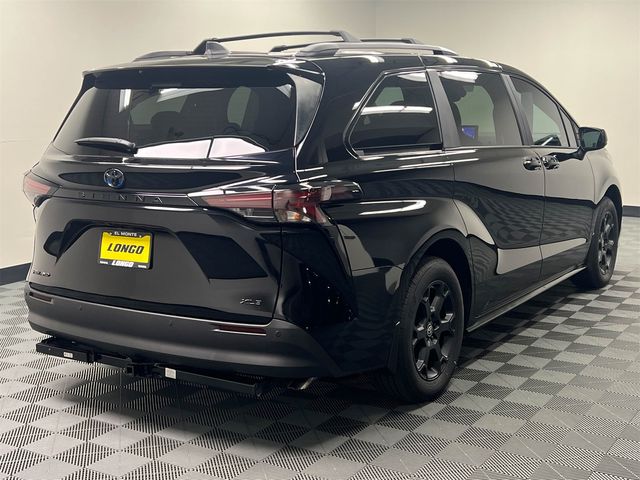 2025 Toyota Sienna Woodland Edition