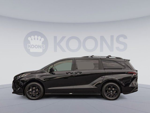 2025 Toyota Sienna Woodland Edition