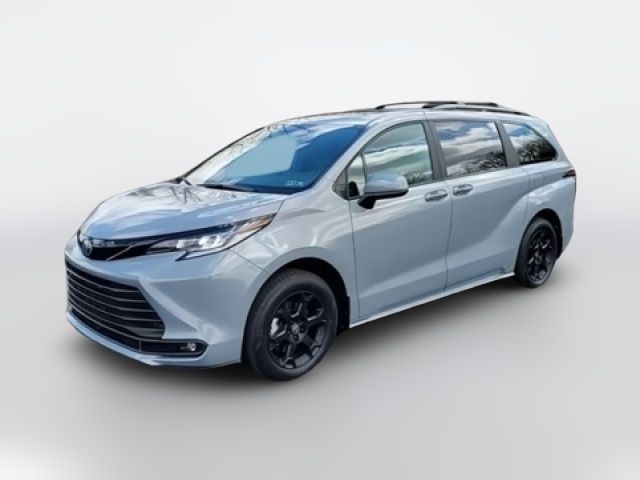 2025 Toyota Sienna Woodland Edition