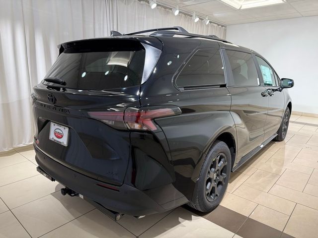 2025 Toyota Sienna Woodland Edition