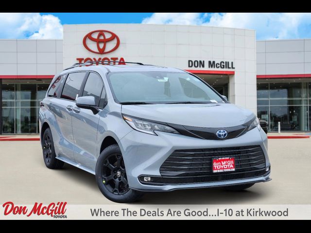 2025 Toyota Sienna Woodland Edition