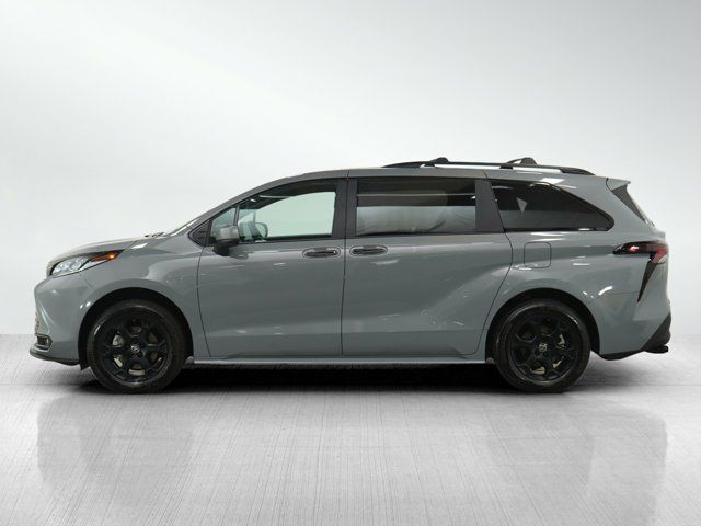 2025 Toyota Sienna Woodland Edition