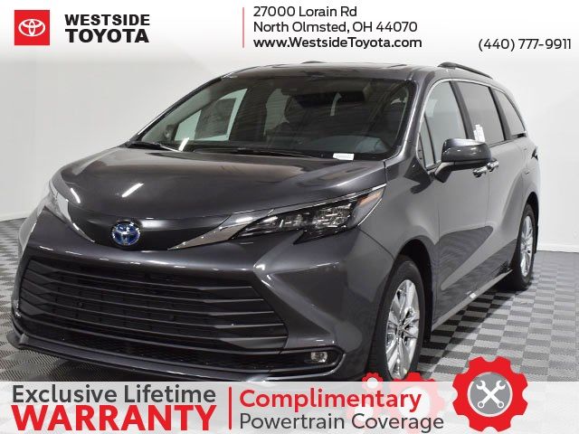 2025 Toyota Sienna XLE