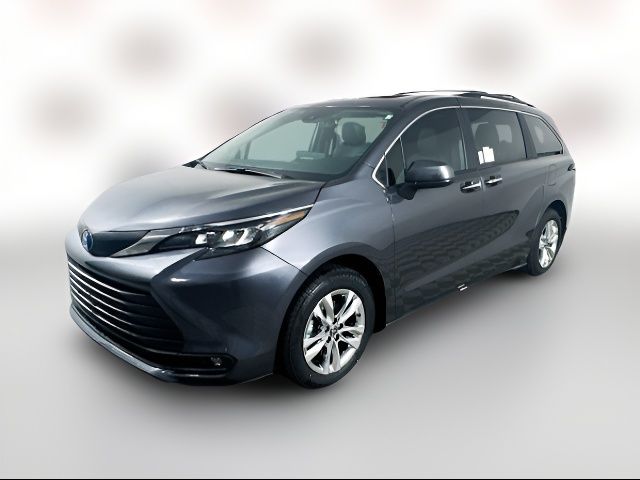 2025 Toyota Sienna XLE