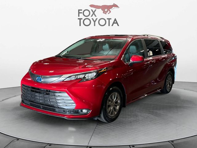 2025 Toyota Sienna XLE