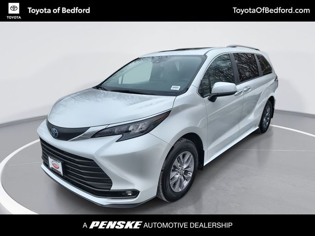 2025 Toyota Sienna XLE