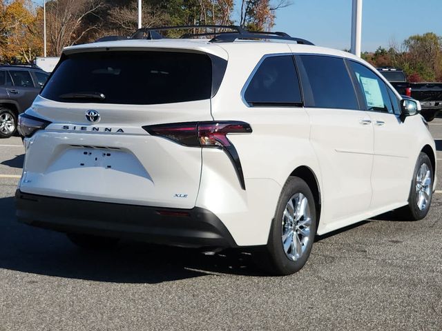 2025 Toyota Sienna XLE