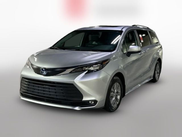 2025 Toyota Sienna XLE