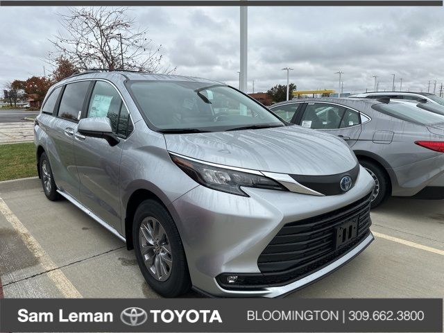 2025 Toyota Sienna XLE