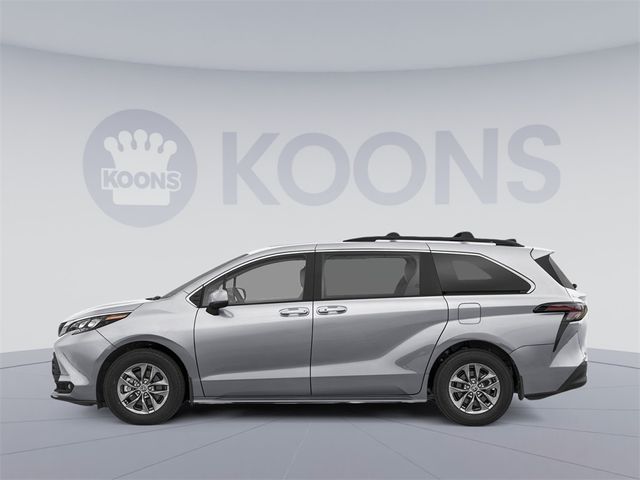 2025 Toyota Sienna XLE