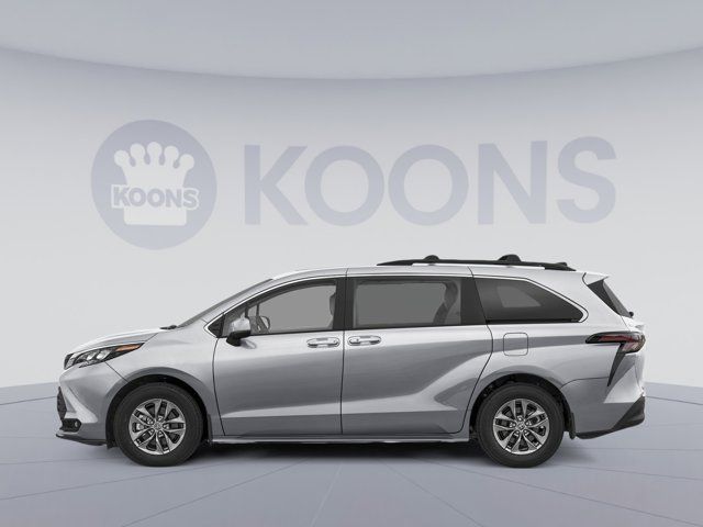 2025 Toyota Sienna XLE