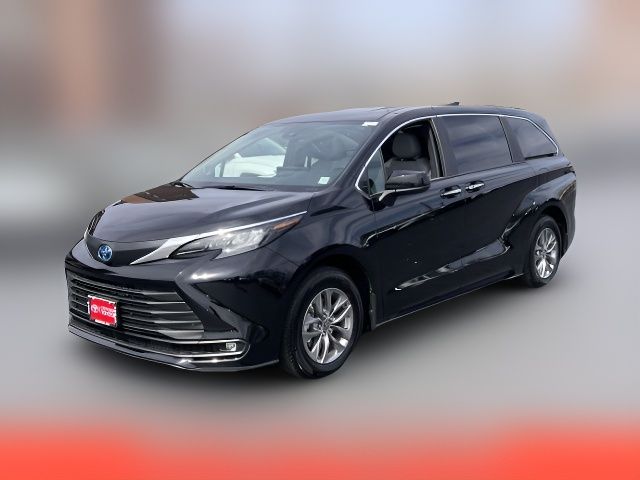 2025 Toyota Sienna XLE