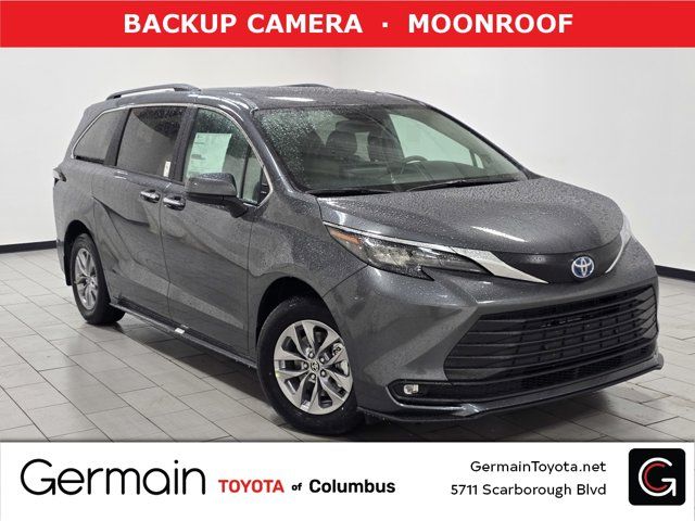 2025 Toyota Sienna XLE