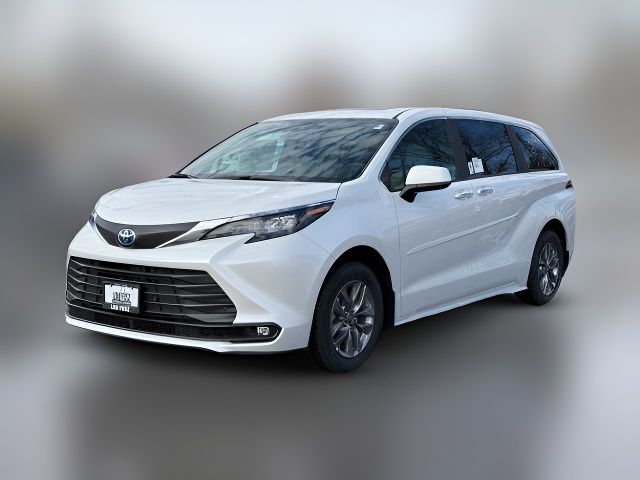 2025 Toyota Sienna XLE