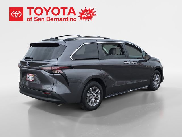 2025 Toyota Sienna XLE