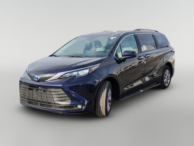 2025 Toyota Sienna XLE