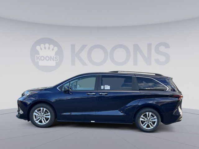 2025 Toyota Sienna XLE