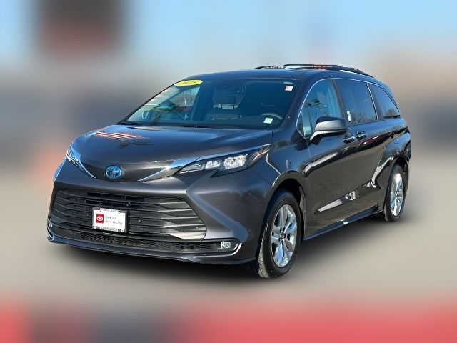 2025 Toyota Sienna XLE