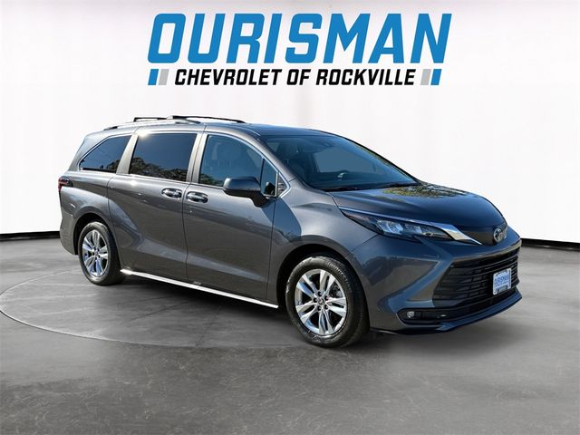 2025 Toyota Sienna XLE