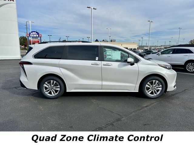 2025 Toyota Sienna XLE