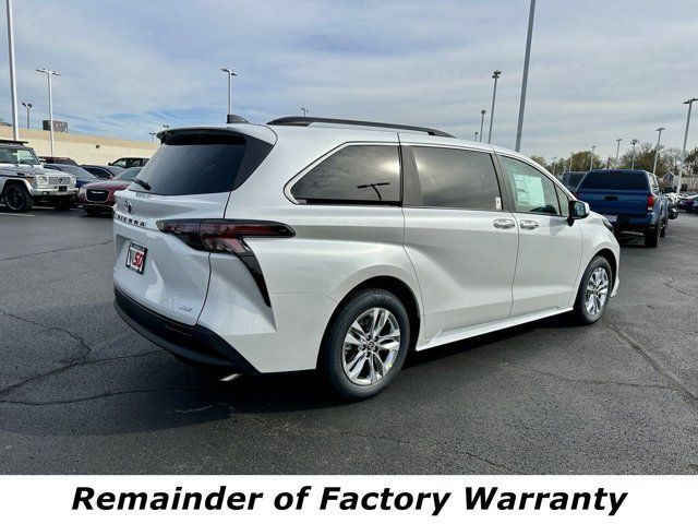 2025 Toyota Sienna XLE