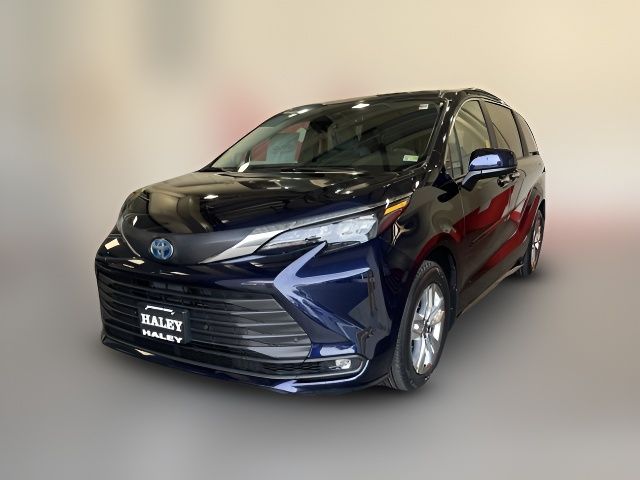 2025 Toyota Sienna XLE