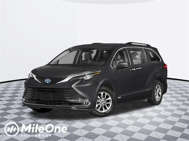 2025 Toyota Sienna XLE