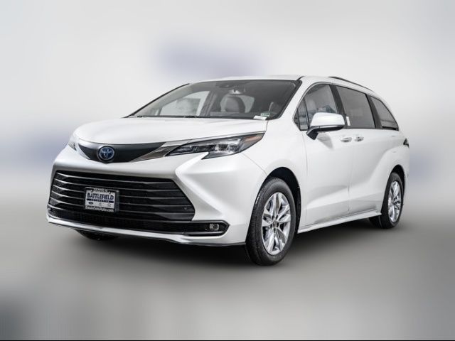 2025 Toyota Sienna XLE