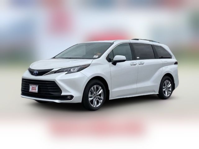 2025 Toyota Sienna XLE