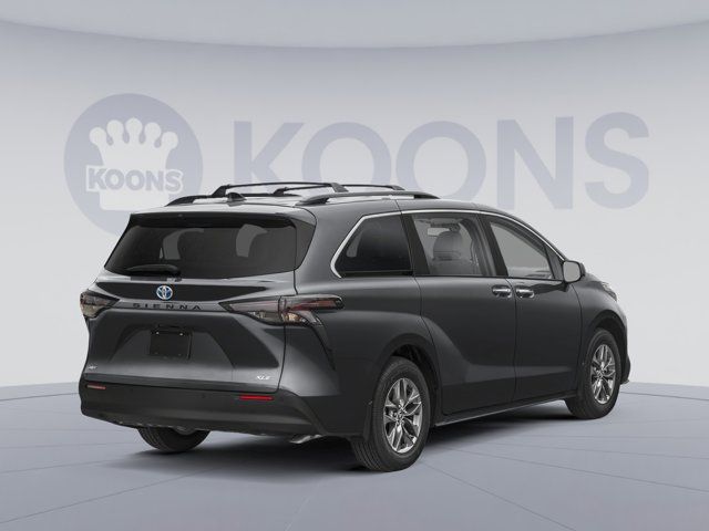 2025 Toyota Sienna XLE