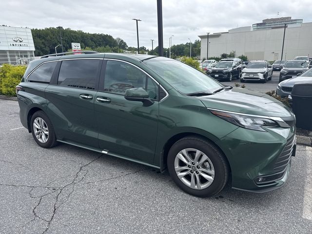 2025 Toyota Sienna XLE