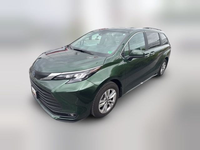 2025 Toyota Sienna XLE