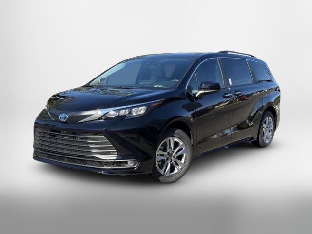 2025 Toyota Sienna XLE