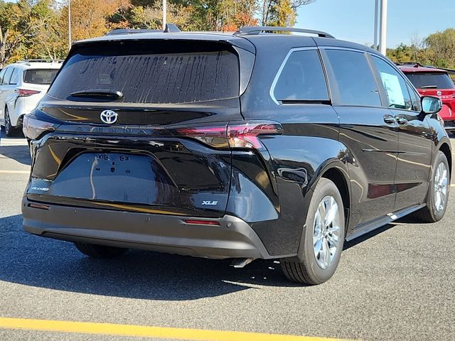 2025 Toyota Sienna XLE