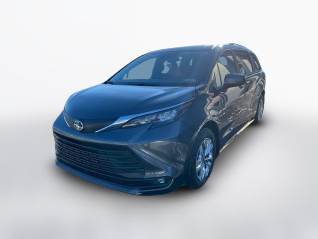 2025 Toyota Sienna XLE