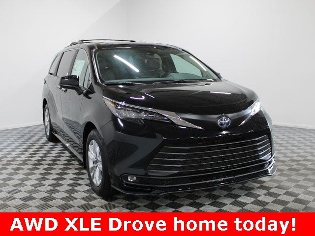 2025 Toyota Sienna XLE