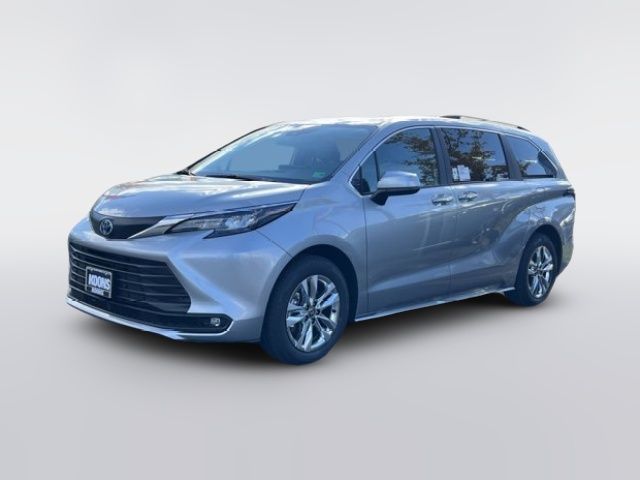 2025 Toyota Sienna XLE